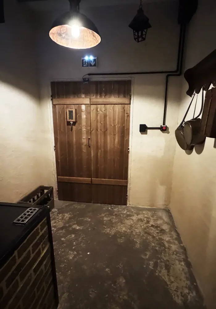 Cellier Décor d'un cellier dans une maison normande pour un escape game